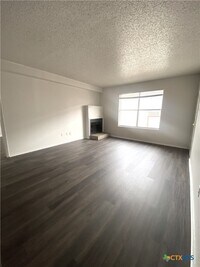 Building Photo - 205 Craddock Ave