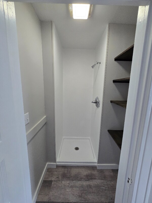 Building Photo - 1104 W 8th St