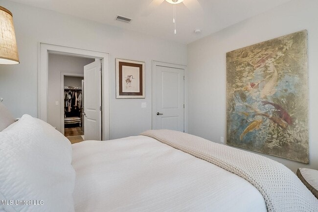 Building Photo - 2 Bed 2 Bath Condo - Open Concept at the I...