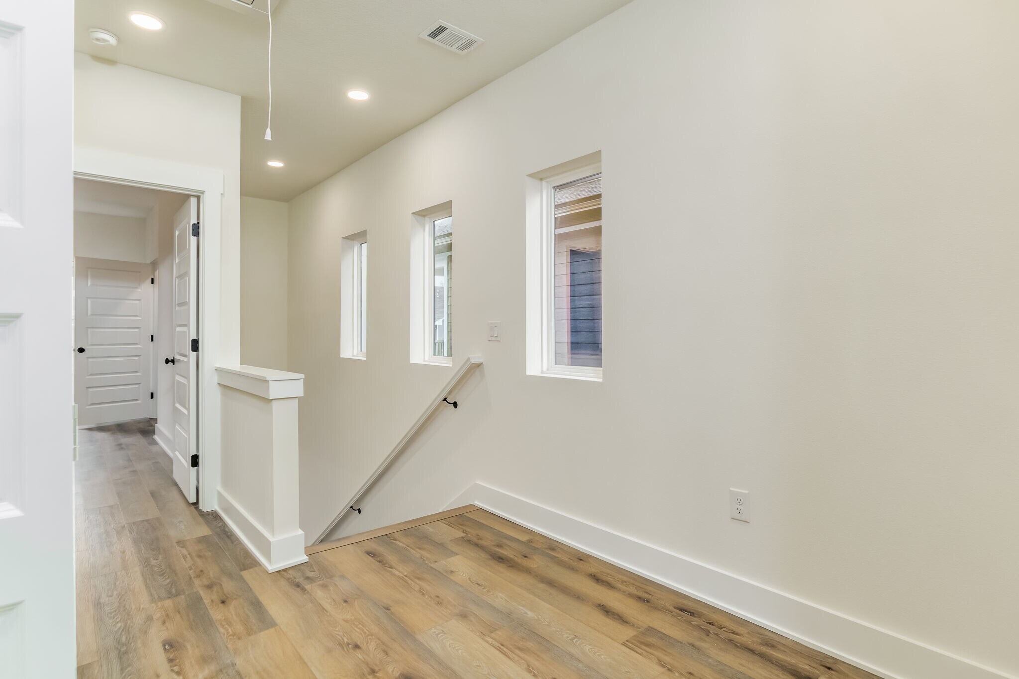 Building Photo - 520 N De Villiers St