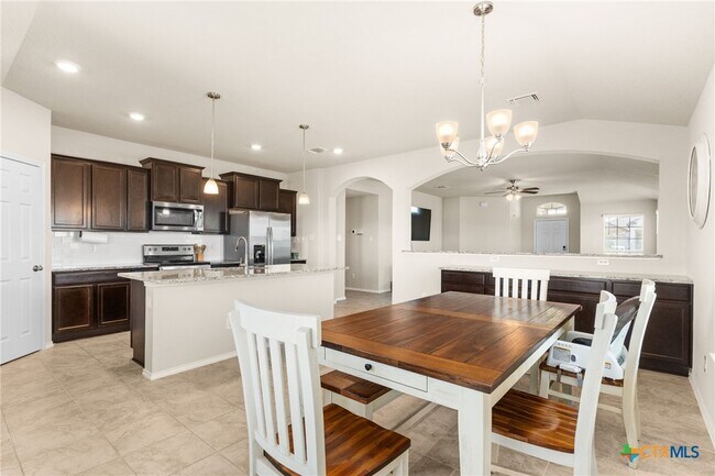 Building Photo - 2416 Elba Dr