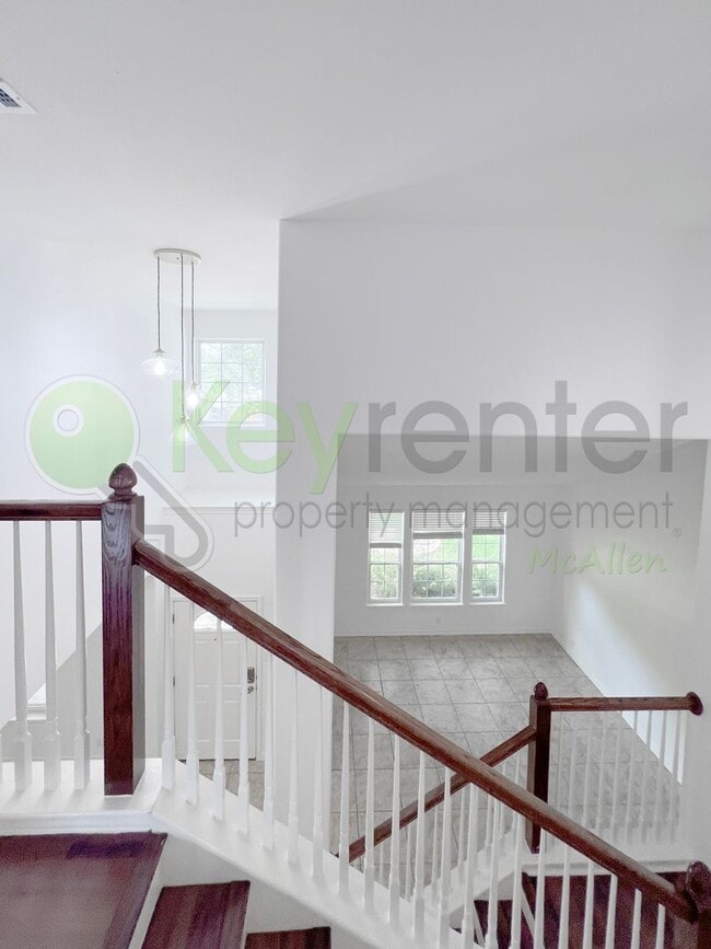 Building Photo - Beatutiful 5Bed/3Bath in Mcallen TX Now Av...