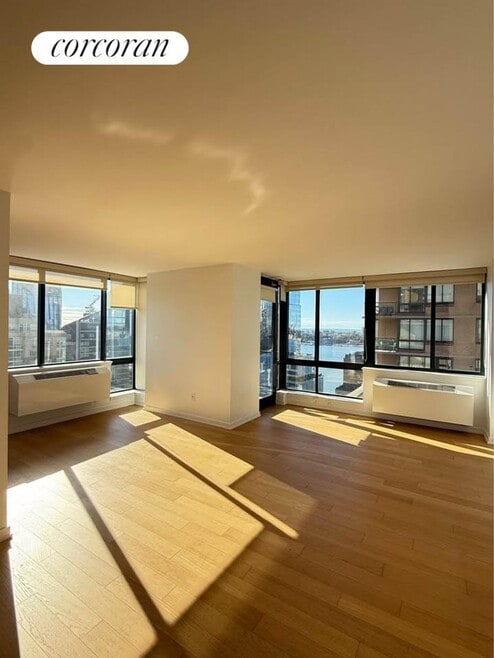 Building Photo - 75 W End Ave