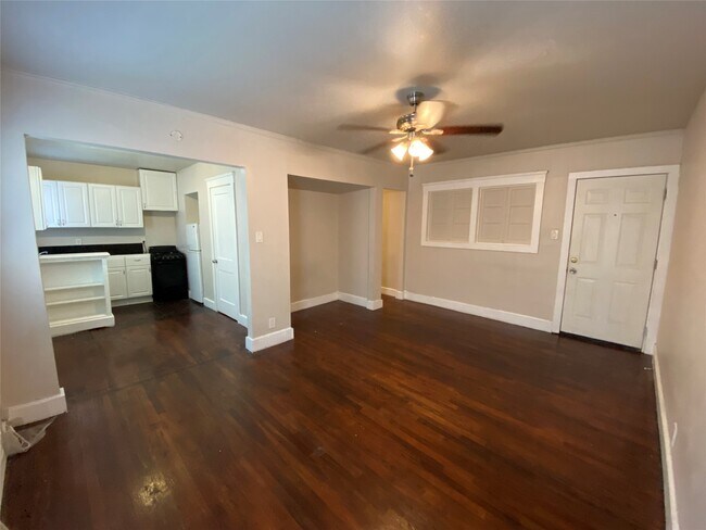 Building Photo - 1624 Holman St