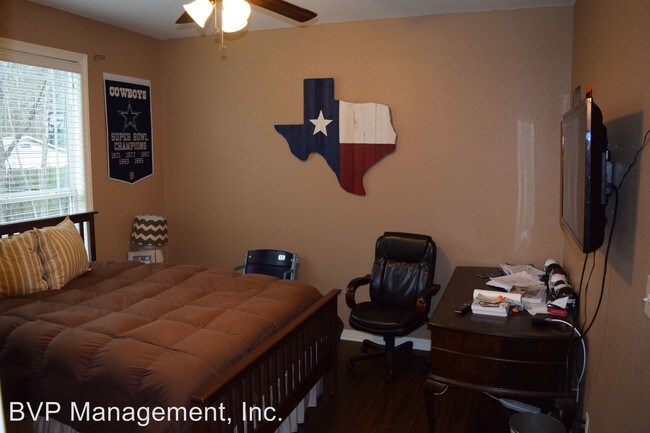 Building Photo - 4 br, 4.5 bath House - 208 Park Place