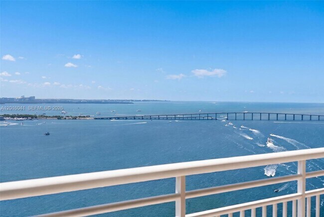 Building Photo - 808 Brickell Key Dr