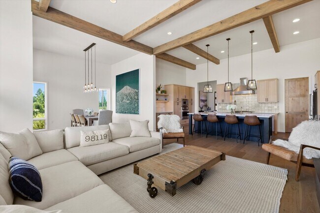 Building Photo - Tetherow Luxury 4 Bedroom Home