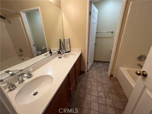 Building Photo - 2664 W La Morada Dr