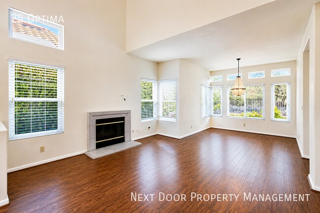 Building Photo - 25 Optima-