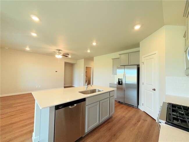 Building Photo - 1116 Zeus Dr