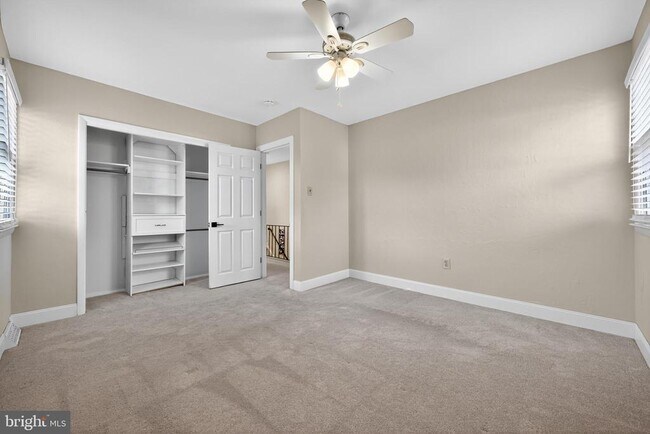 Building Photo - 335 Connecticut Ave