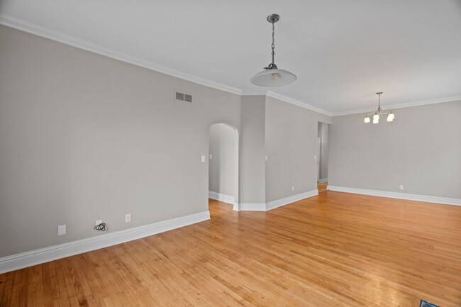 Building Photo - 5783 McPherson Ave