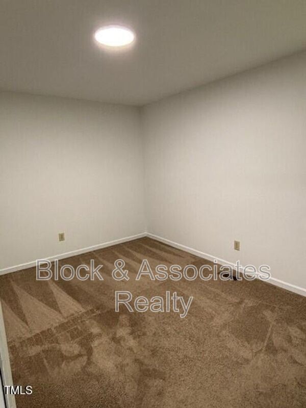 Building Photo - 8741 Chapel Hill Rd