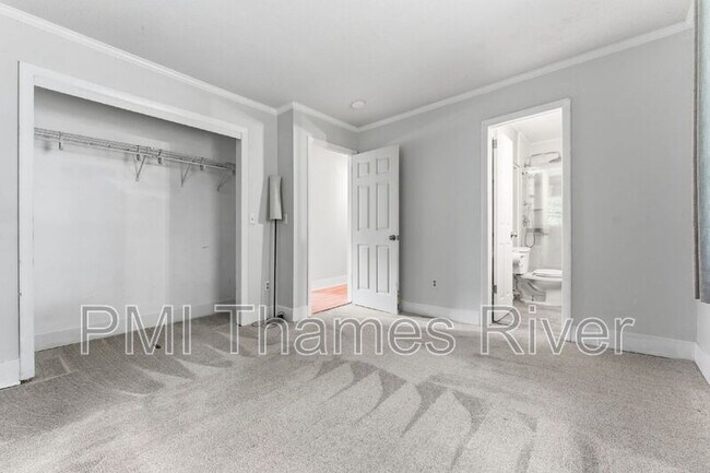 Building Photo - 33 Lodus Ct