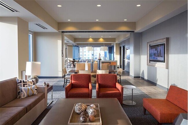 Building Photo - 48 Rainey St