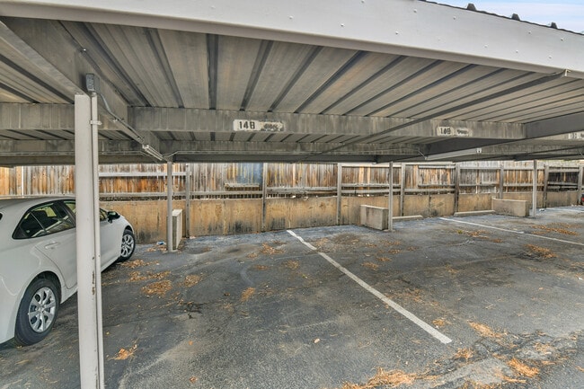 Building Photo - 3432 S Locust St