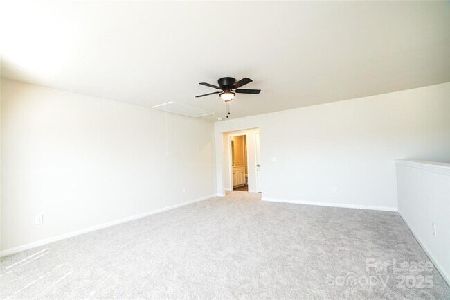 Building Photo - 1403 Caracara Ct