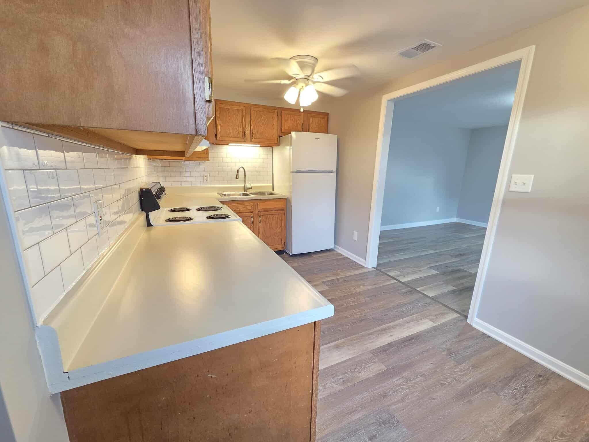 Building Photo - 923 Rose Hill Ave