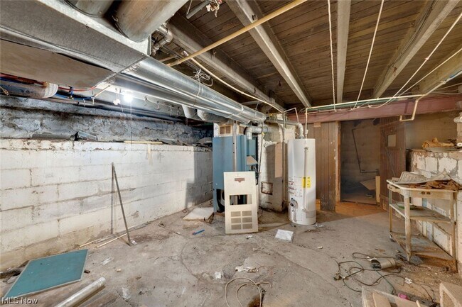 Building Photo - 7507 Batavia Ave