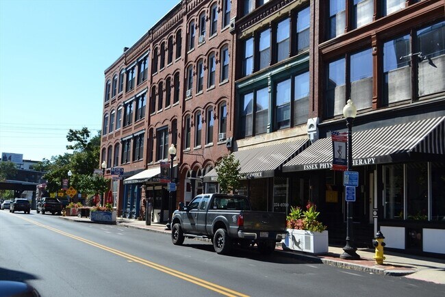 Primary Photo - 62 Washington St