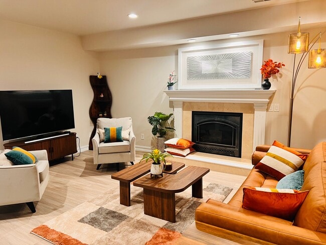 Building Photo - 6589 Rio Vista Ct