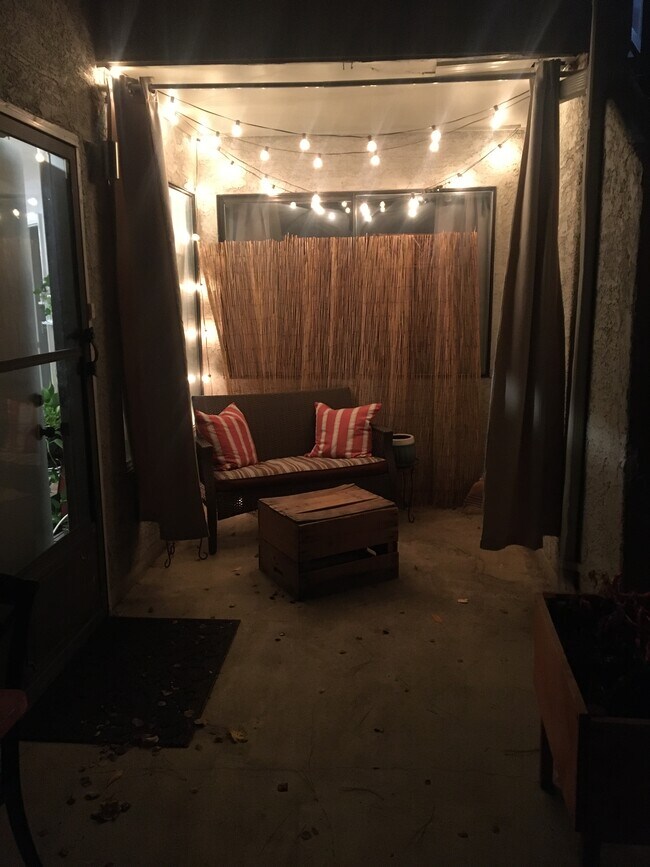 Building Photo - 1825 Kendall St