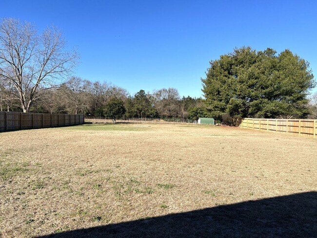 Building Photo - Great Home in Dove Cove Subdivision