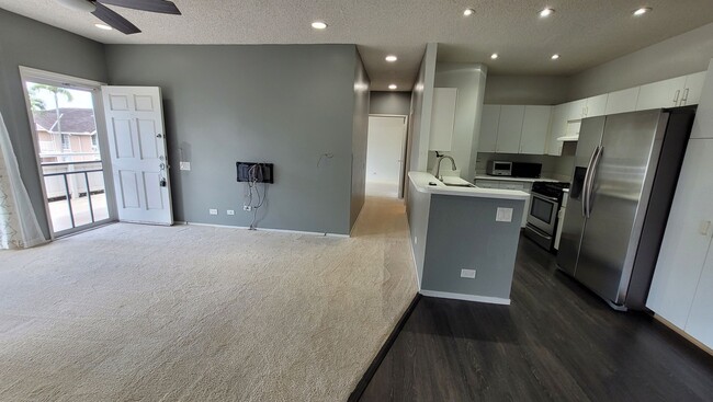Building Photo - Centrally Located 2bd, 2bath, 2 pkg 1176sq...