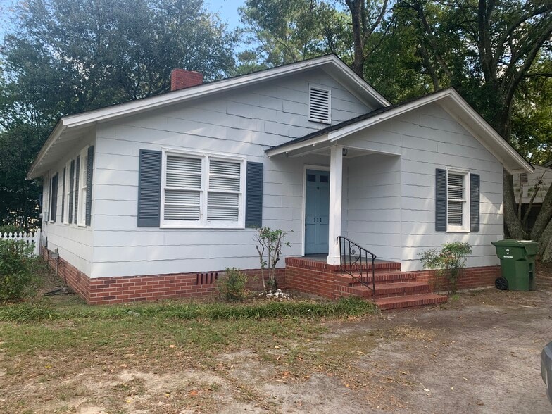 Front View - 111 Cannon Dr