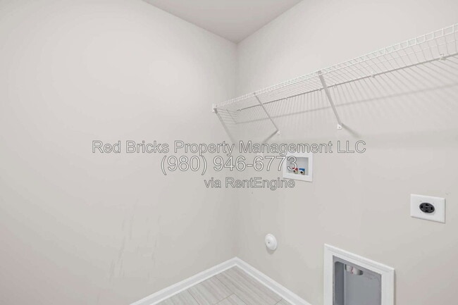 Building Photo - 7113 Stoney Wood Ln