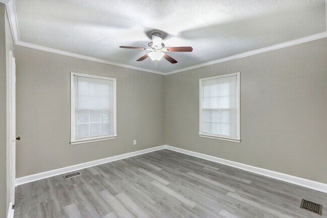 Building Photo - Large 4BR/2BA Ardsley Park House For Rent - Huge Yard