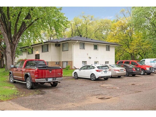 Building Photo - 1659 10th Ave