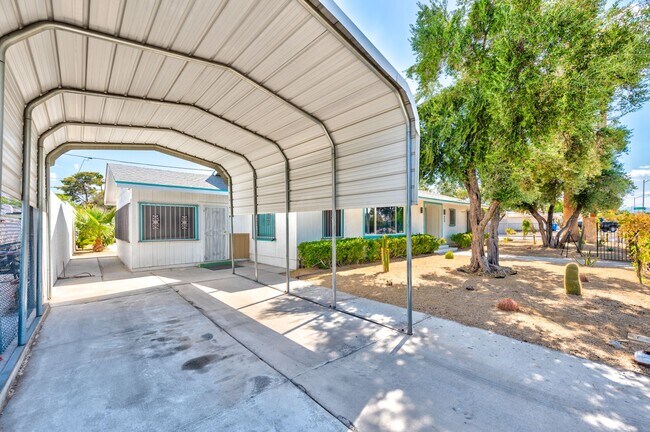 Building Photo - 800 Canosa Ave