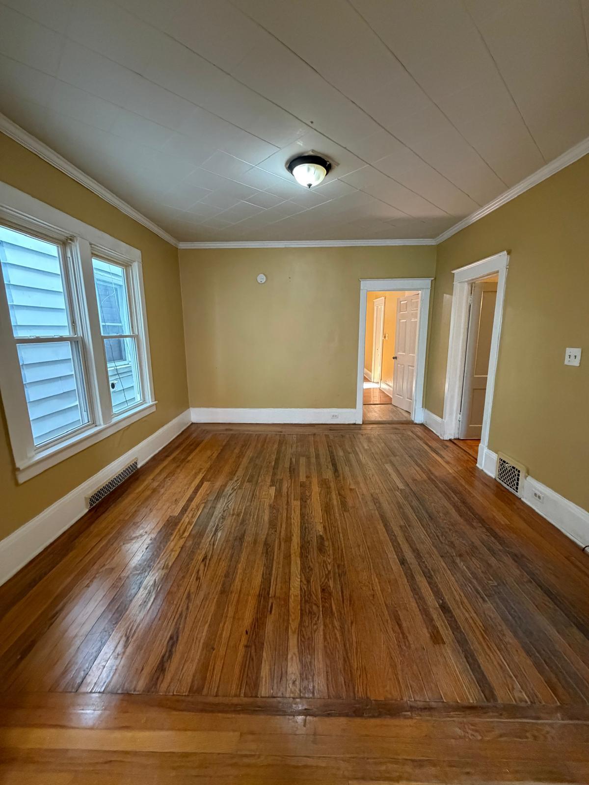 Building Photo - 516 2nd St