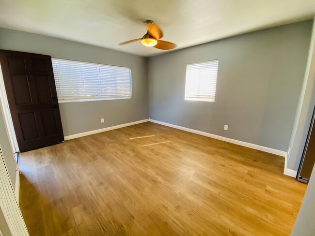 Building Photo - Lovely remodeled 3 bed 1 bath in Pacific B...