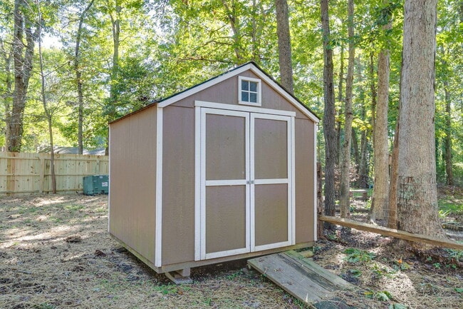 Building Photo - 15909 Dockside Ct