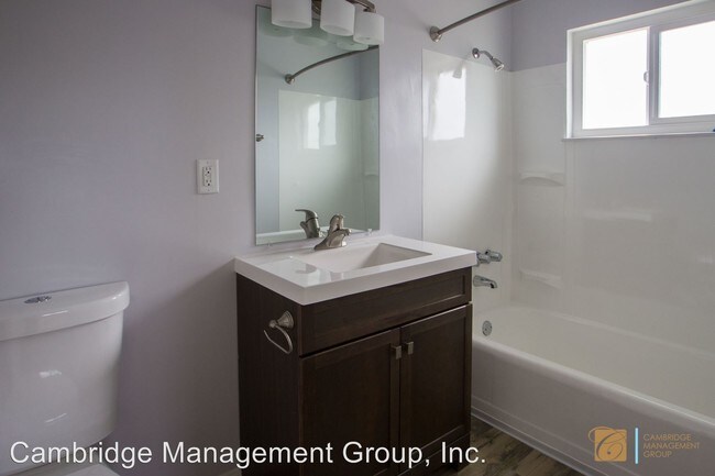 Building Photo - 702 N Nevada St