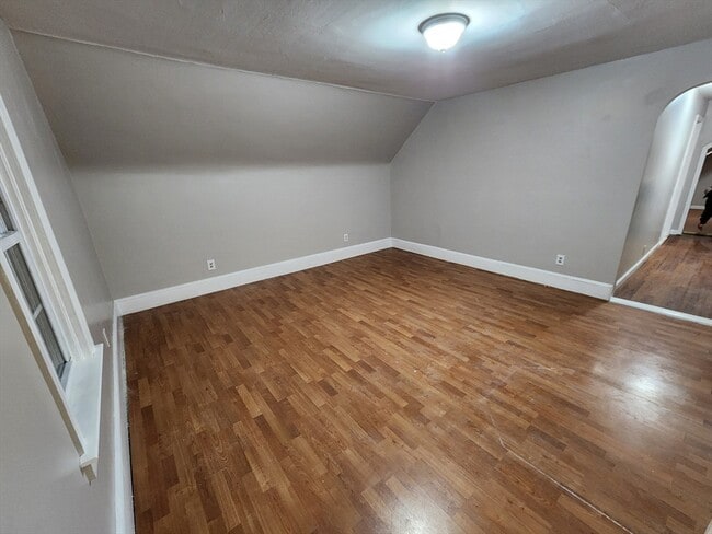 Building Photo - 17 Charles St