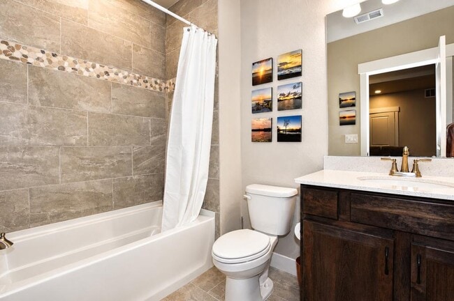 Building Photo - 6245 Vernazza Way