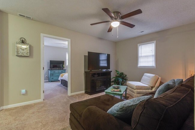 Living Room - 221 Fishburne St