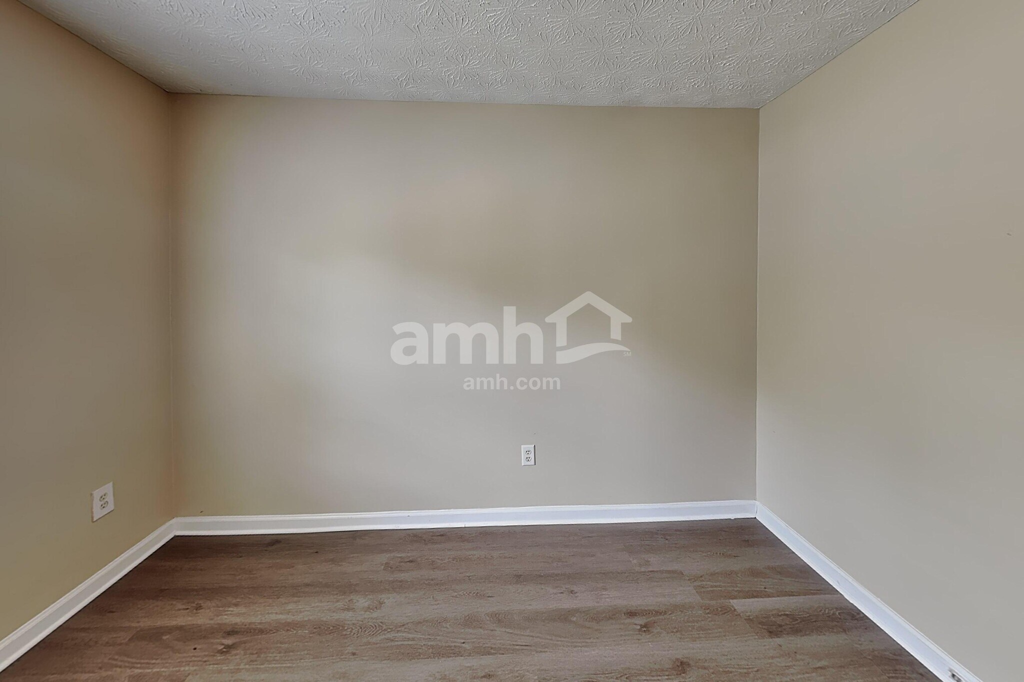 Building Photo - 808 Grindstone Ct SW
