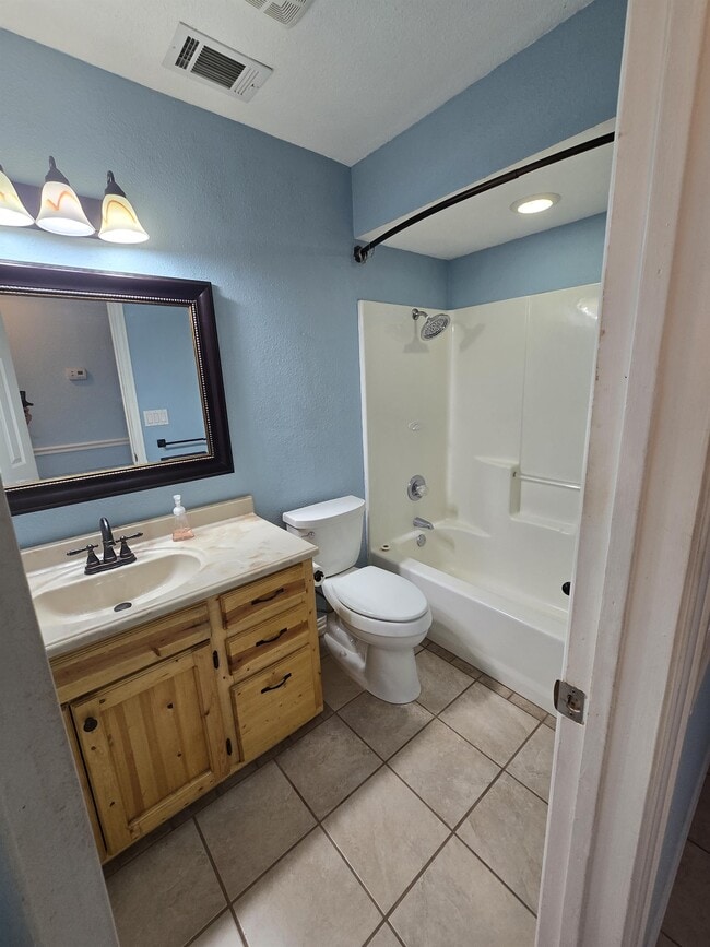 Building Photo - 1548 Bosc Ct