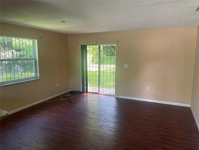 Building Photo - 3266 William Ave