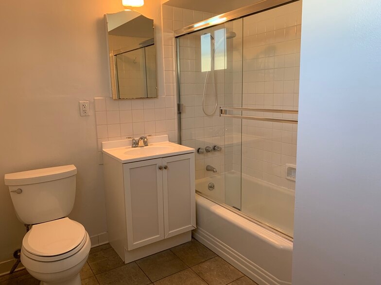 Bathroom - 1903 Sacramento St