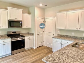 Building Photo - Now Pre-Leasing for August 2026: 3BR Home at The Retreat at East Argent