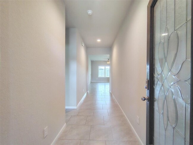 Building Photo - 18315 Pin Oak Lake Dr