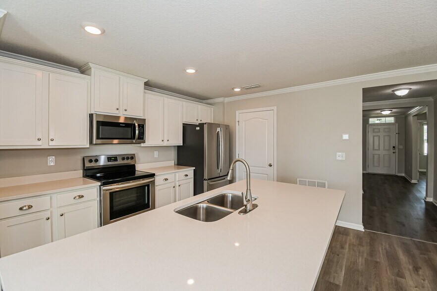 Building Photo - 2231 Pebble Point Dr