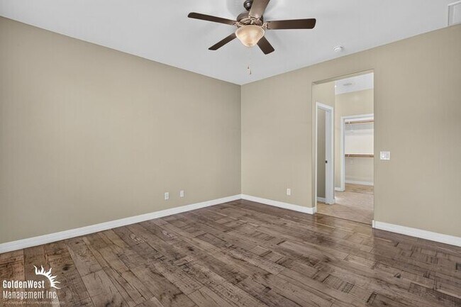 Building Photo - Beautiful 2Bdm 2Ba Home with Covered Backyard Patio in Buckeye - LOCATED IN A 55+ YEARS COMMUNITY.