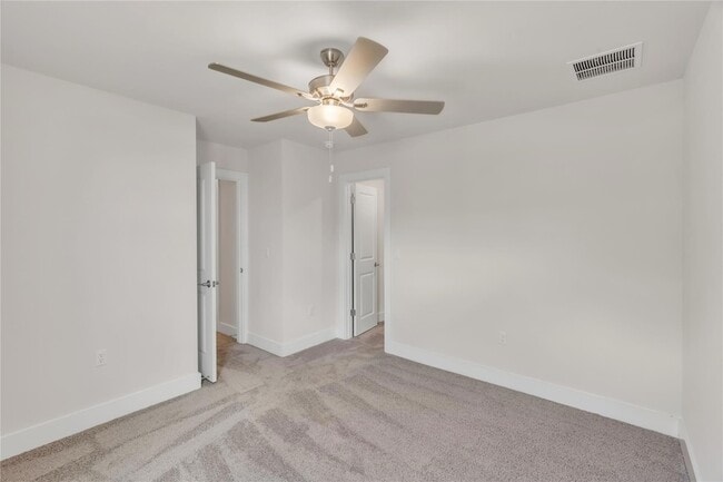 Building Photo - 15607 Ellinger Dr