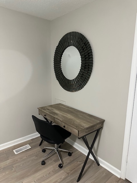 Building Photo - Lancelot 10